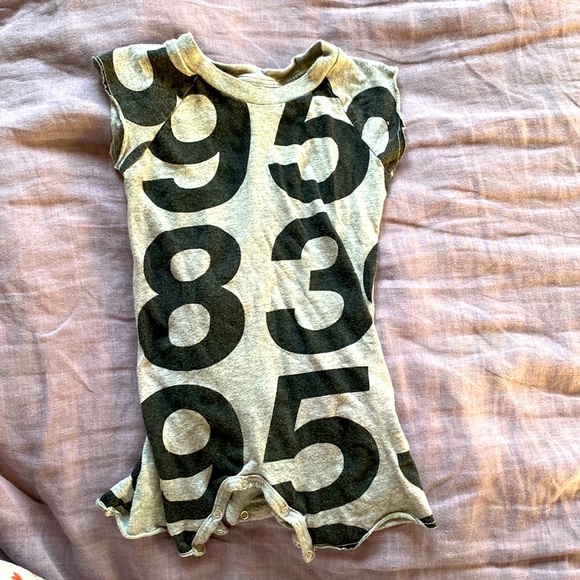 NUNUNU 12-18M numbered playsuit - Picture 1 of 4